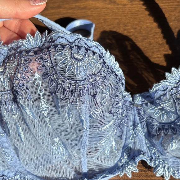 Chantelle Delicate Blue Floral Bra - Picture 4 of 5